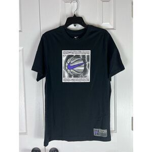 NWOT Mens Nike Nlack Tee Size M